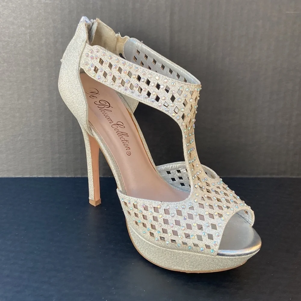 Silver Sparkle Womens Heels SZ 6.5